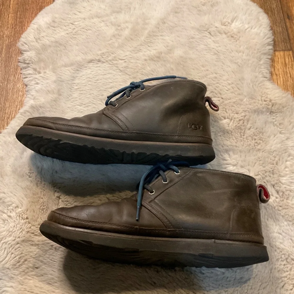 UGG Lace Up Boots‎ Size 12 Men's Brown Sheepskin Lined Neumel Chukka